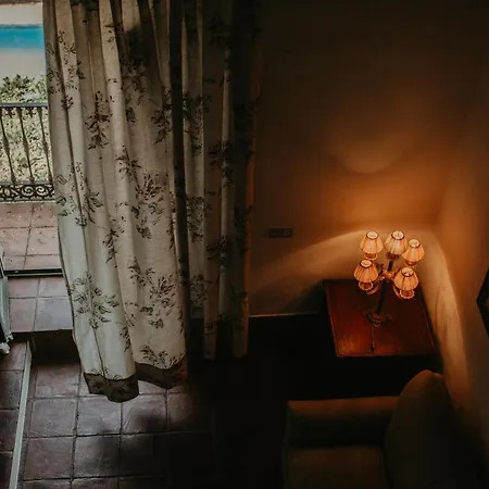 Hotel De Valdezufre Aracena