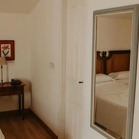 Hotel De Valdezufre